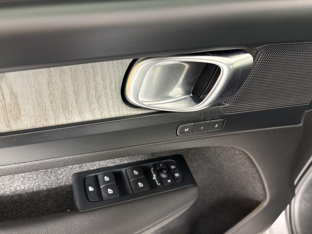 new 2026 Volvo XC40 car, priced at $44,245