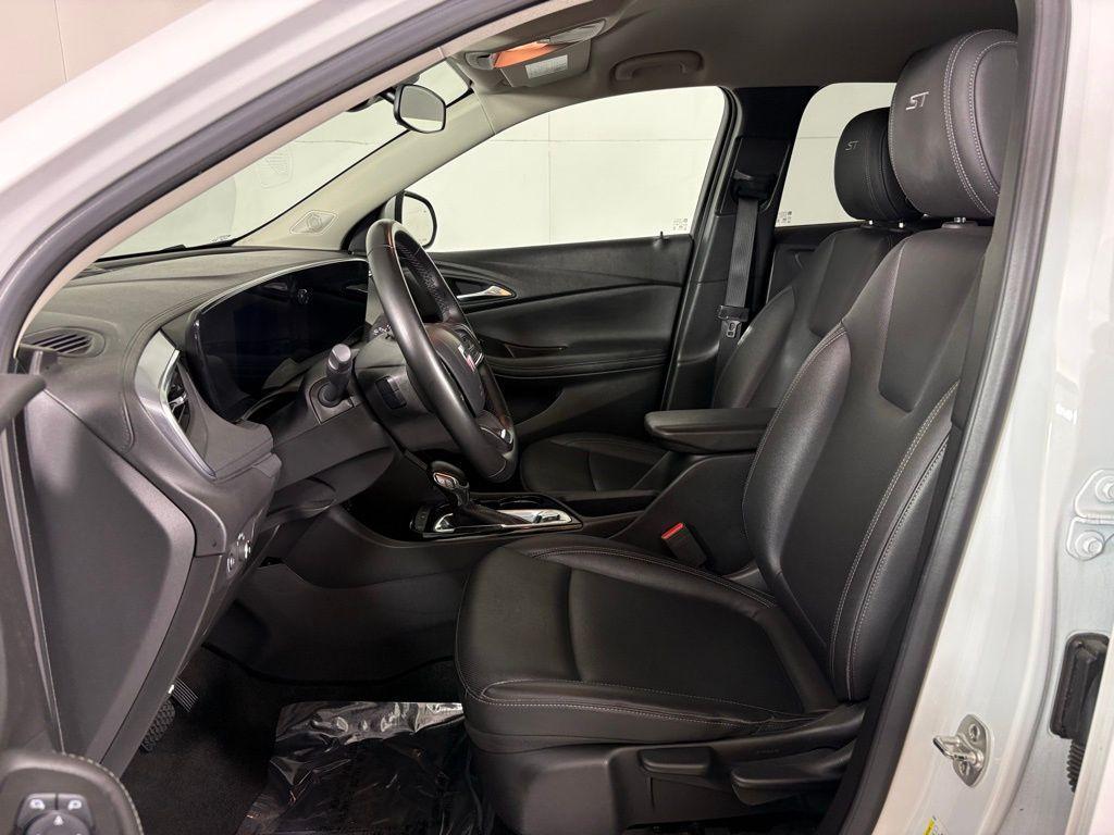 used 2024 Buick Encore GX car, priced at $20,000