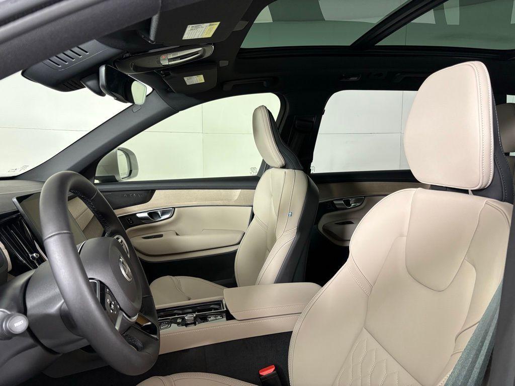 new 2026 Volvo XC90 car, priced at $69,825
