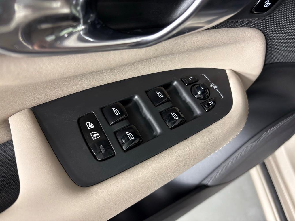 new 2026 Volvo XC90 Plug-In Hybrid car, priced at $80,400