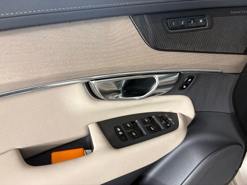new 2026 Volvo XC90 car, priced at $71,593