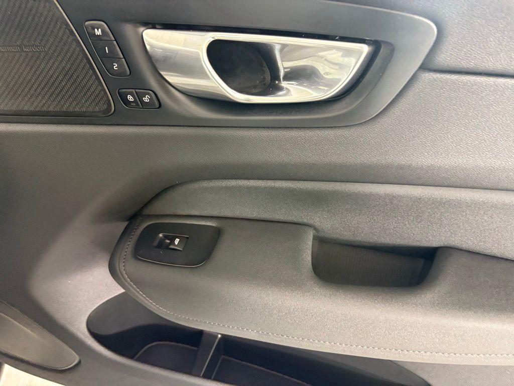 new 2026 Volvo XC60 Plug-In Hybrid car, priced at $72,835