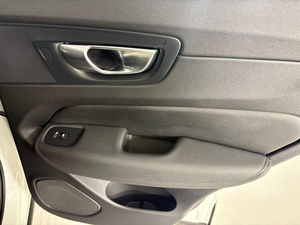 new 2026 Volvo XC60 Plug-In Hybrid car, priced at $72,835