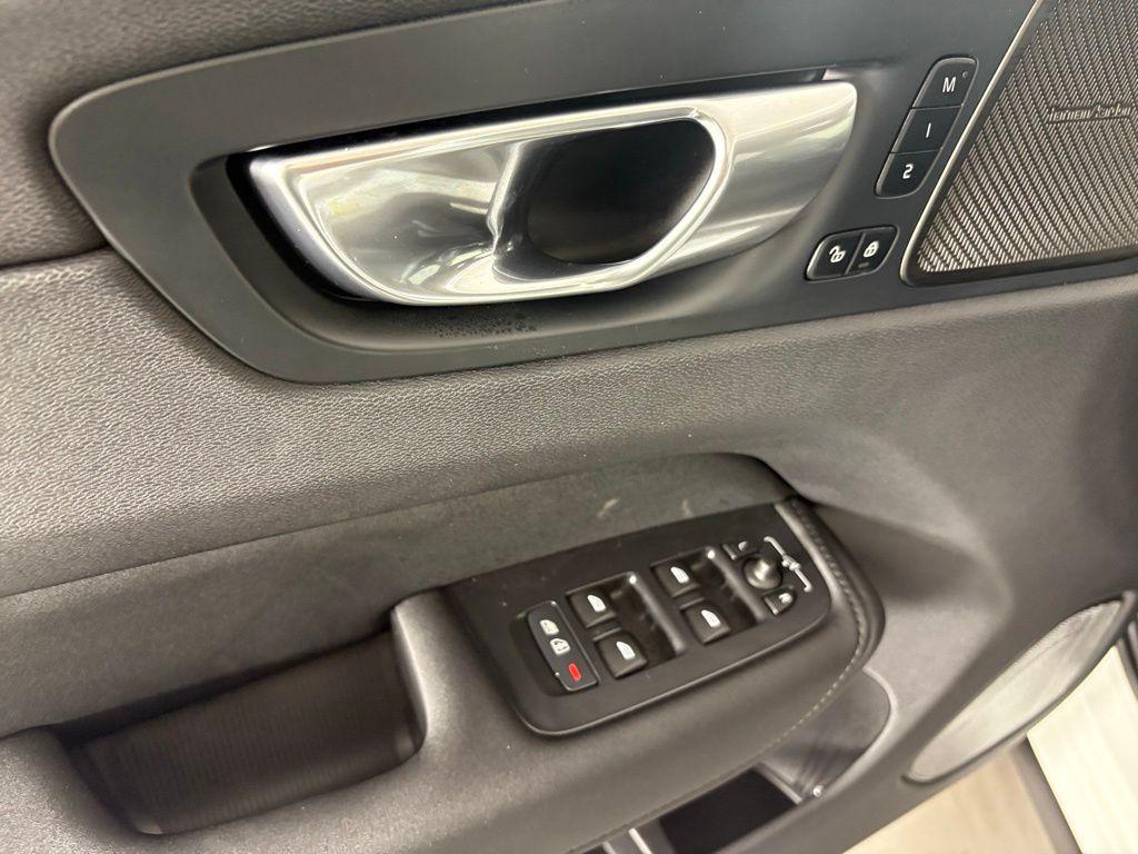 new 2026 Volvo XC60 Plug-In Hybrid car, priced at $72,835