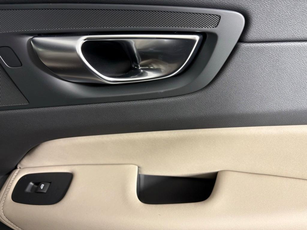 new 2026 Volvo XC60 car, priced at $56,425