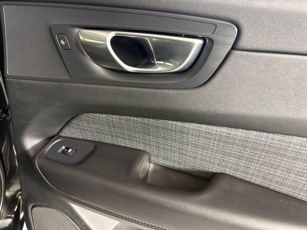 used 2024 Volvo XC60 car, priced at $33,099