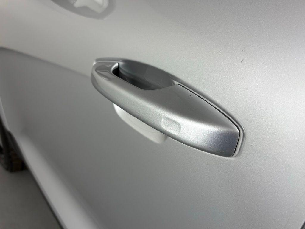 used 2019 Volvo XC40 car, priced at $20,500