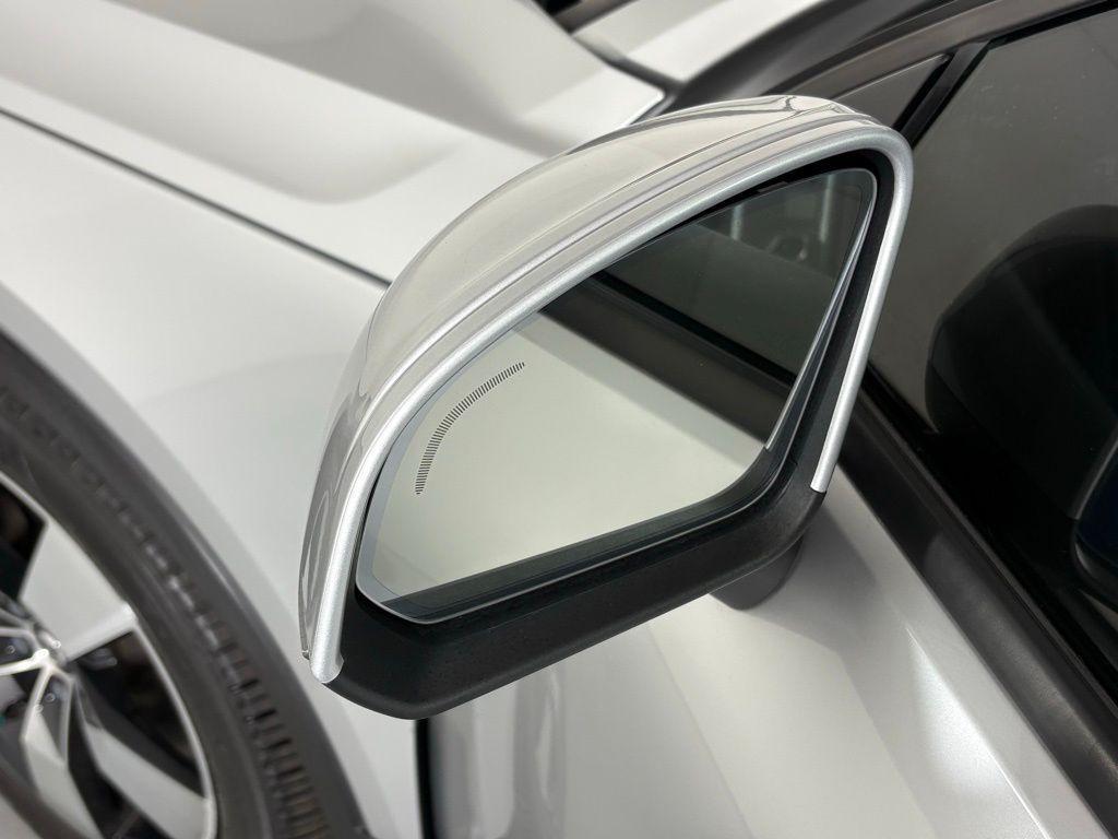 used 2019 Volvo XC40 car, priced at $20,500