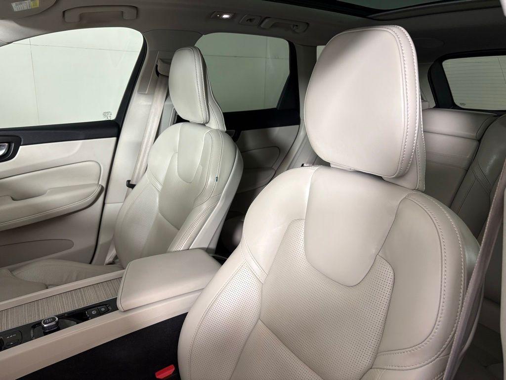 used 2022 Volvo XC60 car, priced at $26,500