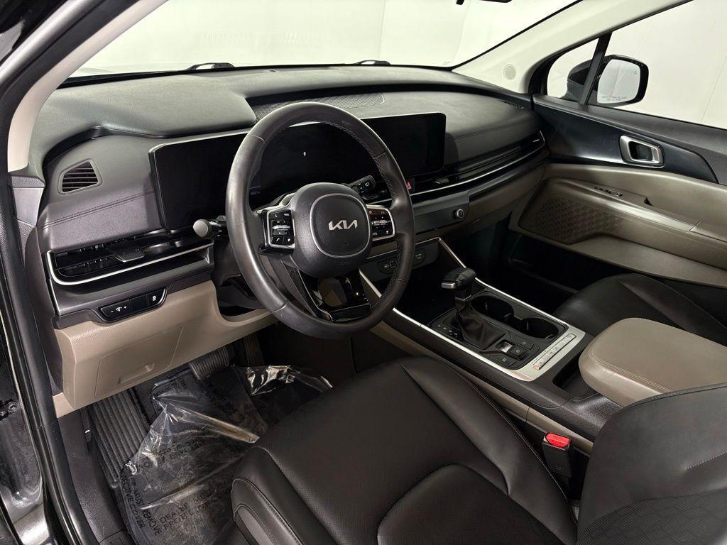 used 2025 Kia Carnival car, priced at $32,599