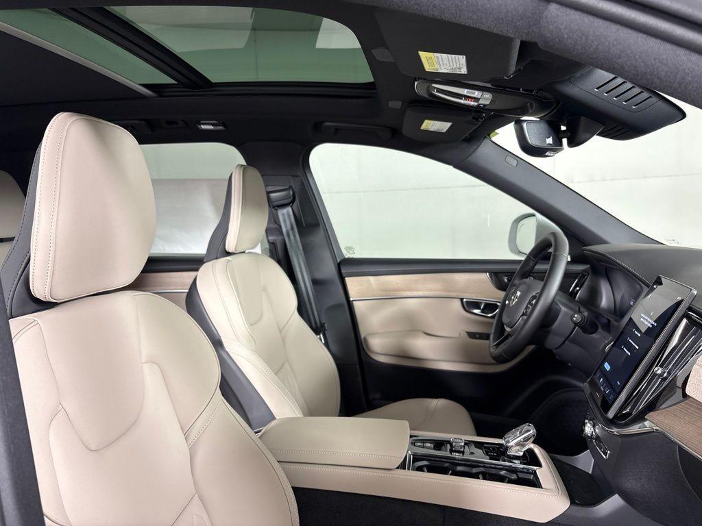 new 2026 Volvo XC90 car, priced at $71,843
