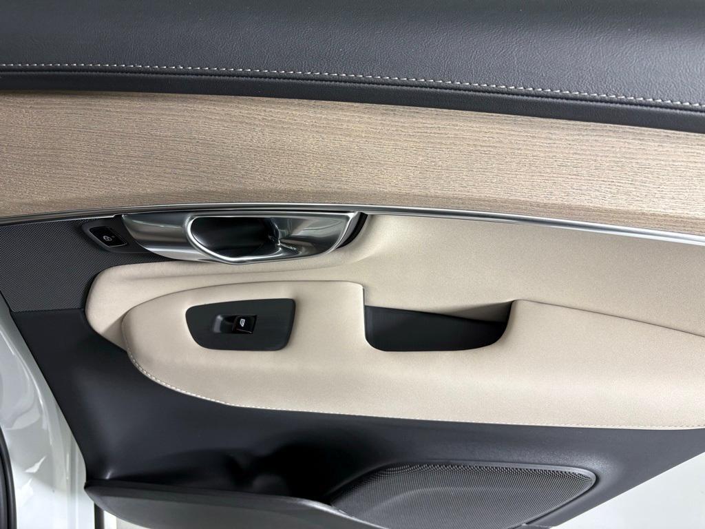 new 2026 Volvo XC90 car, priced at $59,345