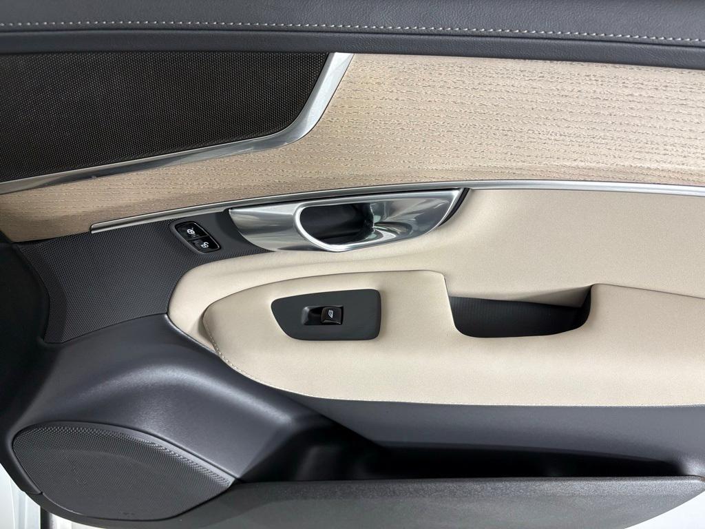 new 2026 Volvo XC90 car, priced at $59,345
