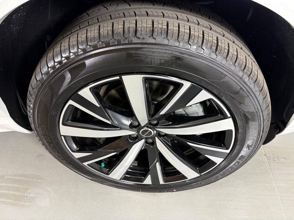 new 2026 Volvo XC90 car, priced at $59,345