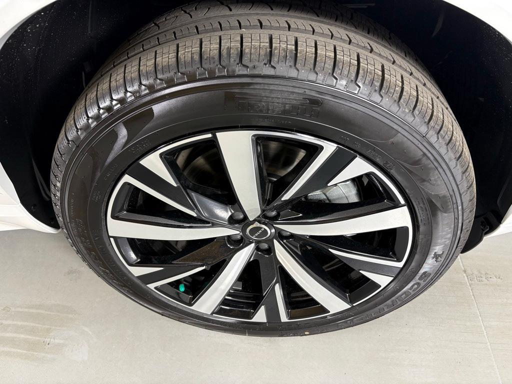 new 2026 Volvo XC90 car, priced at $59,345
