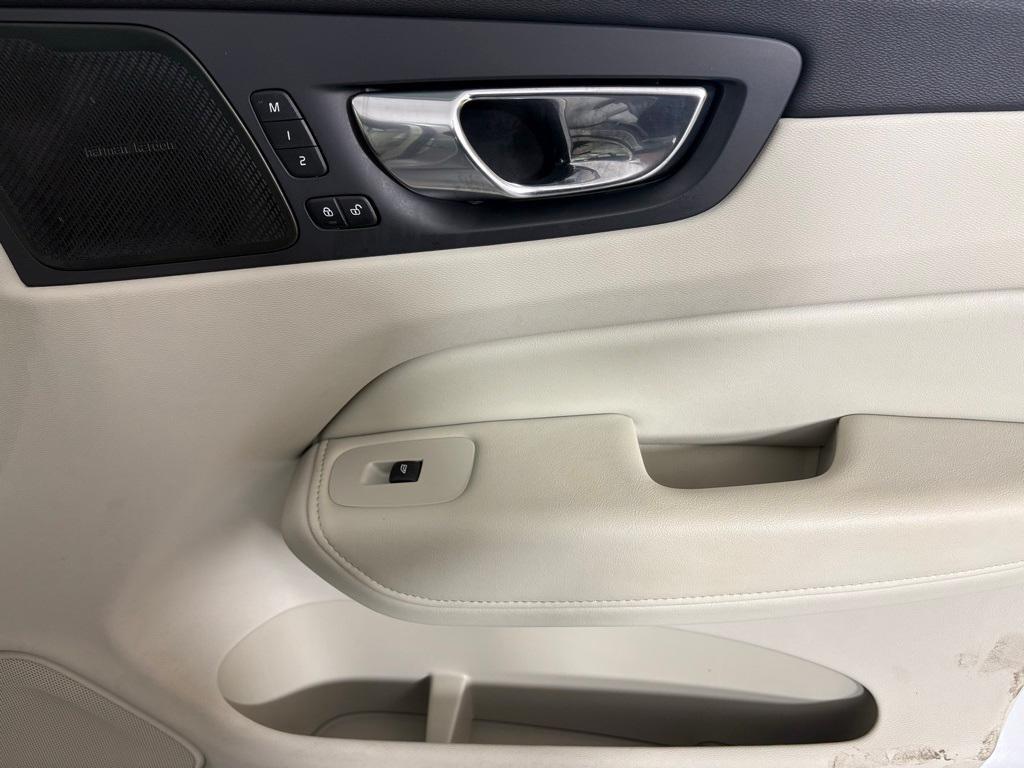 used 2023 Volvo XC60 car, priced at $38,000