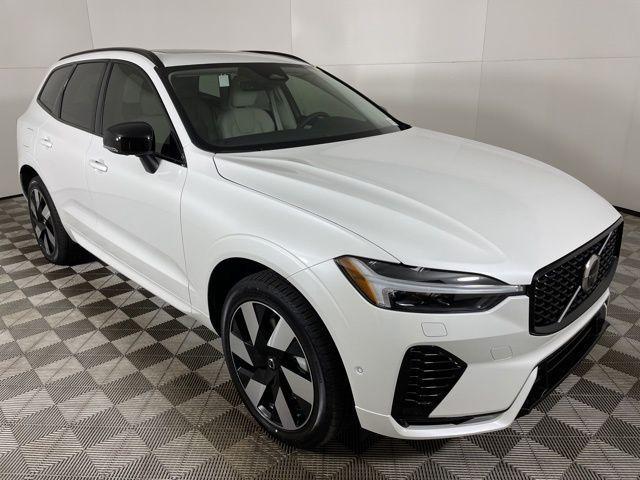 new 2025 Volvo XC60 Plug-In Hybrid car, priced at $63,235