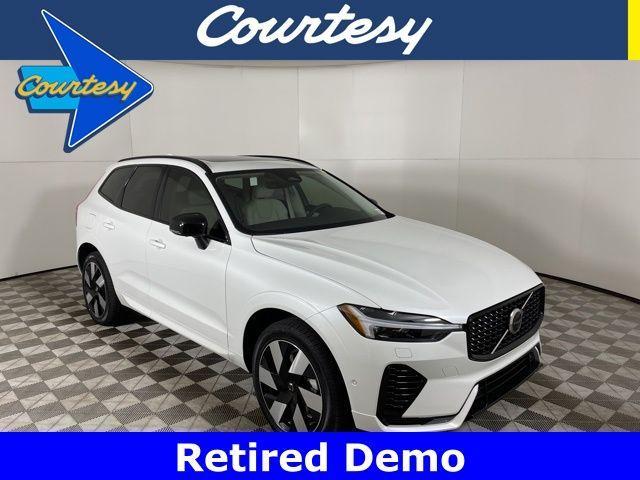 new 2025 Volvo XC60 Plug-In Hybrid car, priced at $63,235