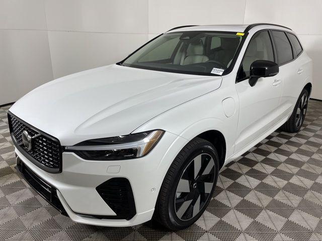 new 2025 Volvo XC60 Plug-In Hybrid car, priced at $63,235