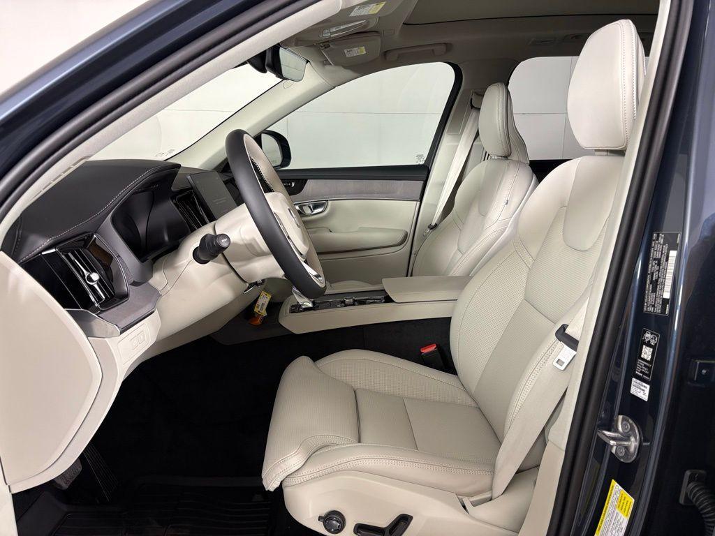 new 2026 Volvo XC90 Plug-In Hybrid car, priced at $82,745