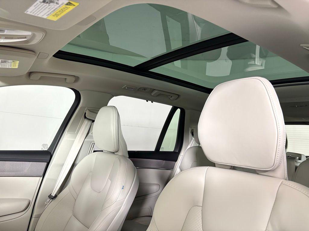 new 2026 Volvo XC90 Plug-In Hybrid car, priced at $82,745