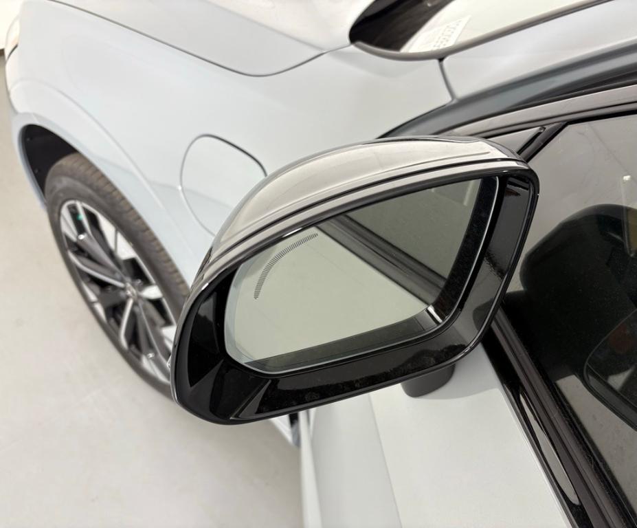 new 2026 Volvo XC60 Plug-In Hybrid car, priced at $67,725