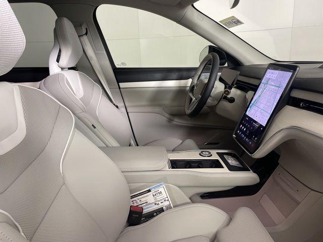 new 2025 Volvo EX90 car, priced at $83,735