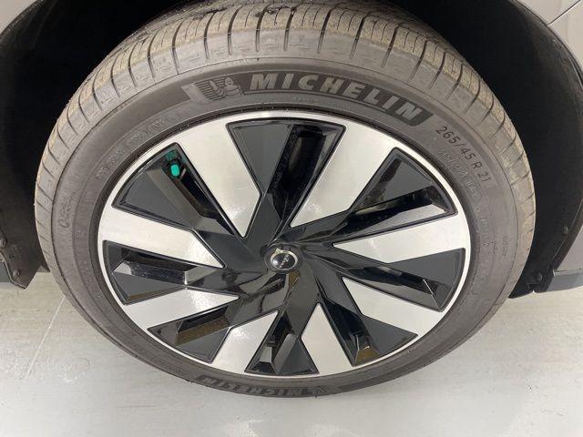 new 2025 Volvo EX90 car, priced at $83,735