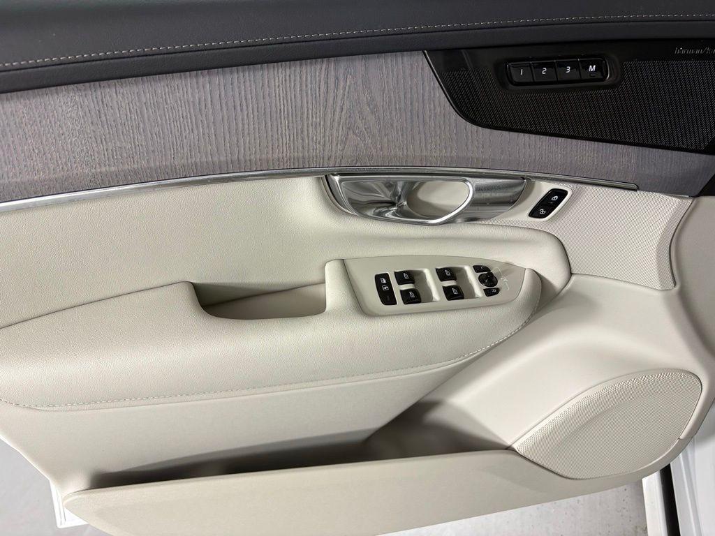 new 2026 Volvo XC90 Plug-In Hybrid car, priced at $83,995