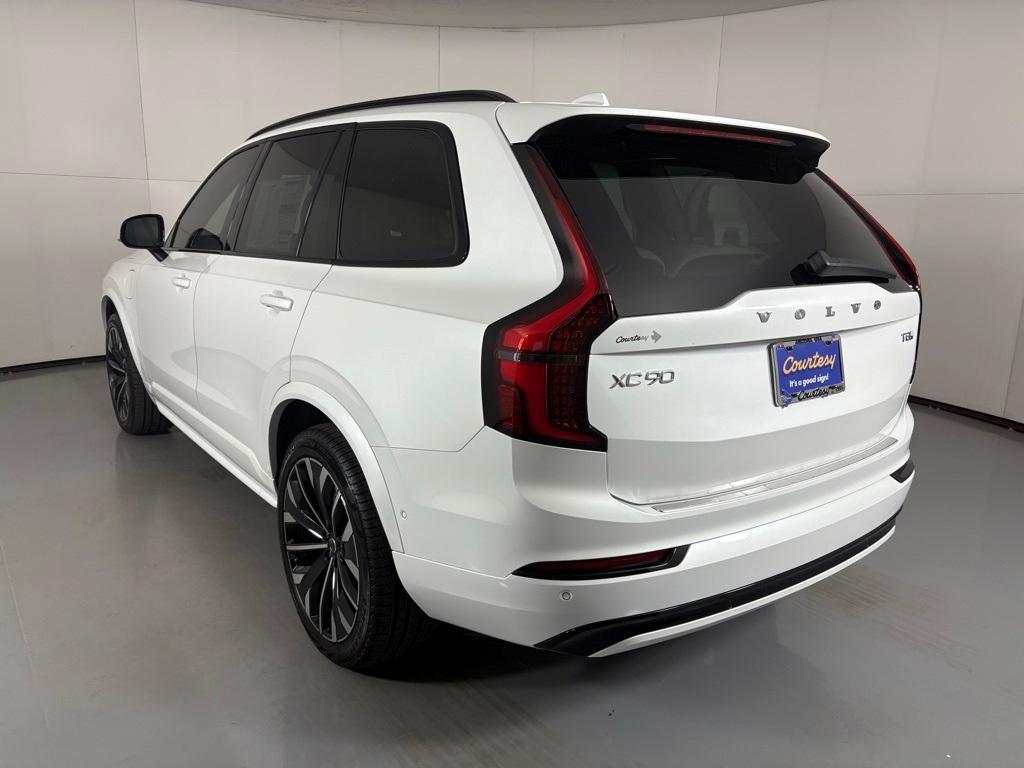 new 2026 Volvo XC90 Plug-In Hybrid car, priced at $85,580