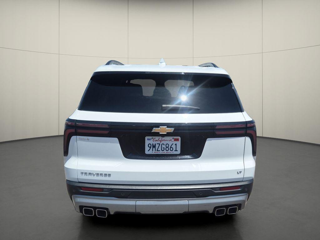 used 2024 Chevrolet Traverse car, priced at $34,099