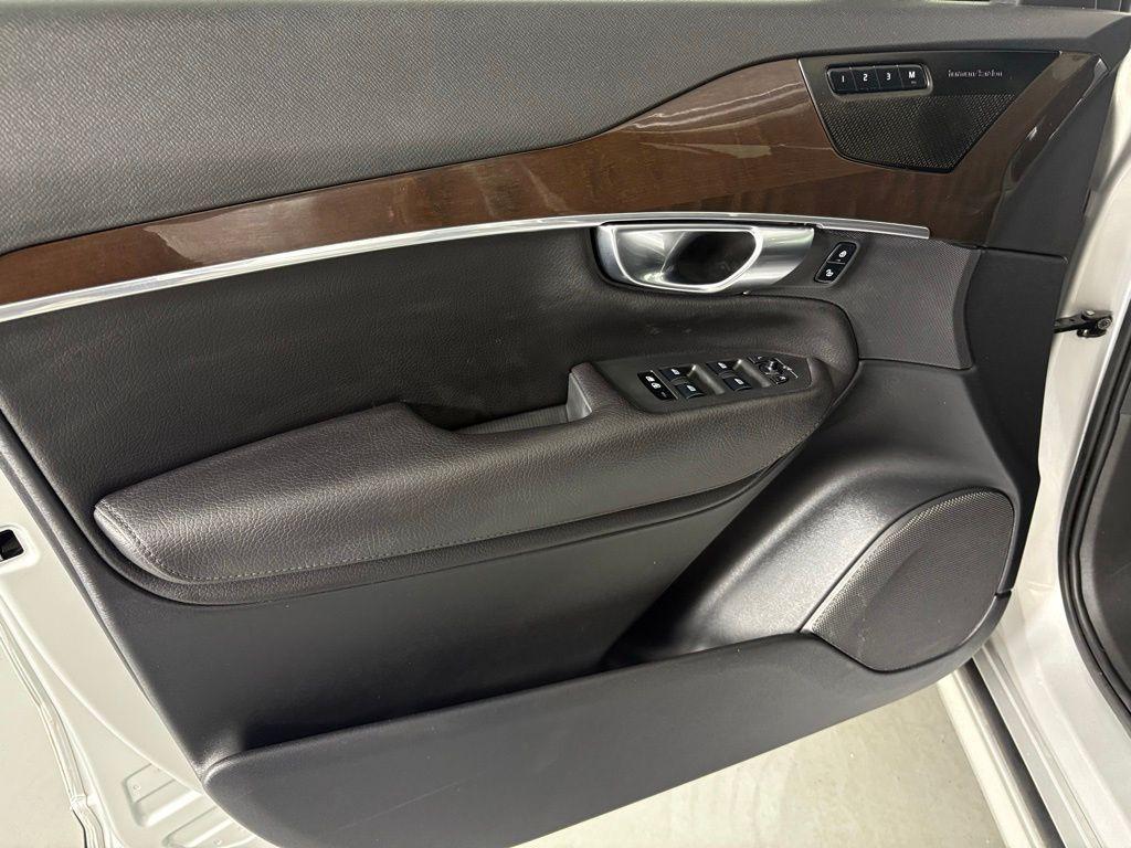 used 2019 Volvo XC90 car, priced at $21,599