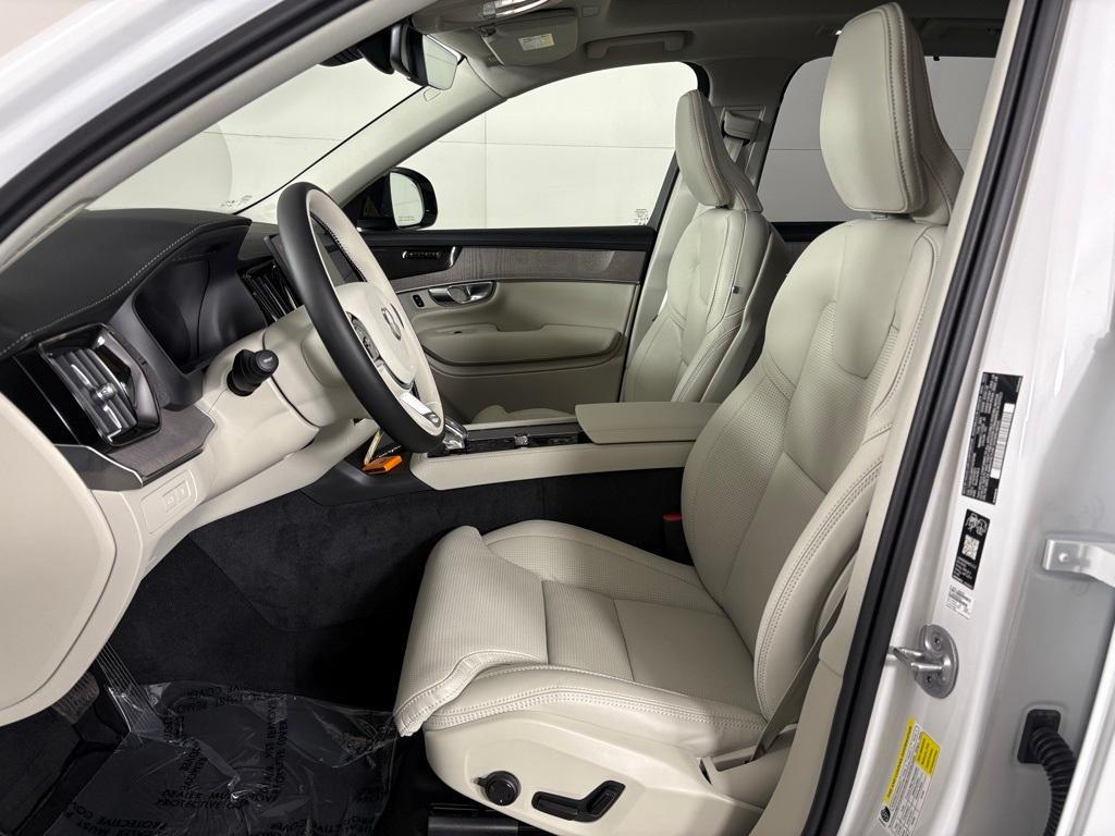 new 2026 Volvo XC90 Plug-In Hybrid car, priced at $83,705