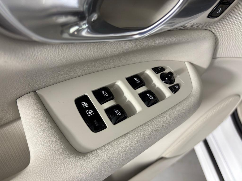 new 2026 Volvo XC90 Plug-In Hybrid car, priced at $83,705