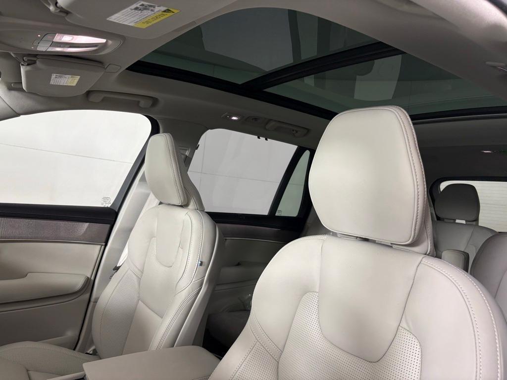 new 2026 Volvo XC90 Plug-In Hybrid car, priced at $83,705