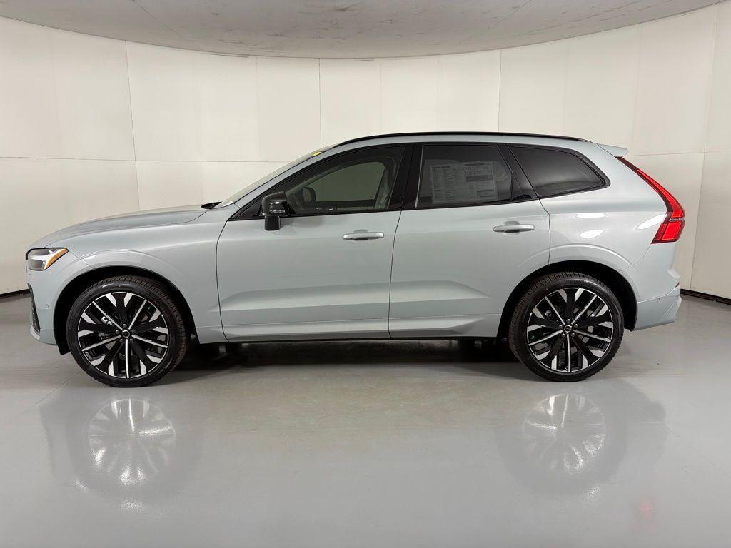new 2026 Volvo XC60 car, priced at $63,870