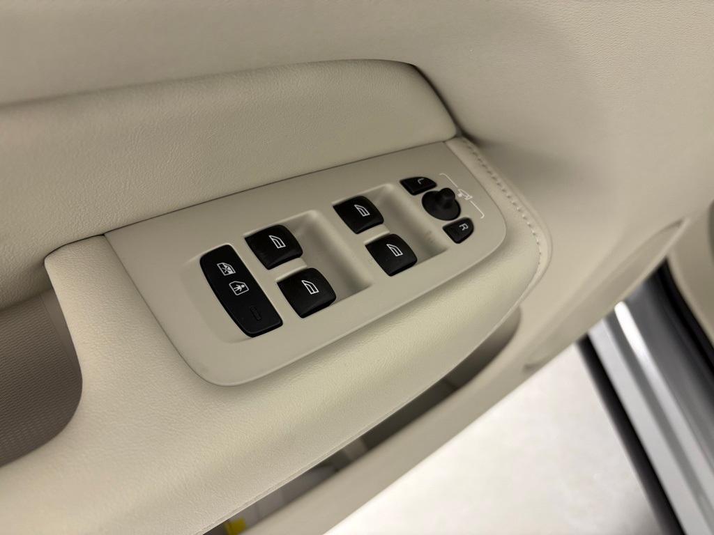 new 2026 Volvo XC60 car, priced at $63,370