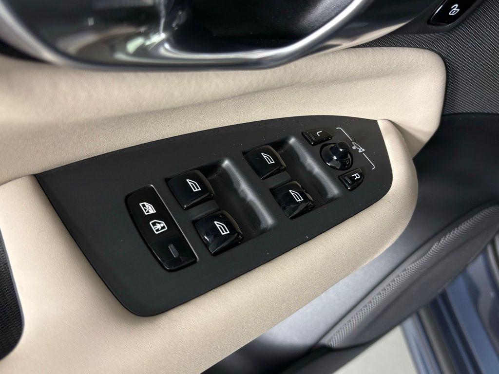 new 2026 Volvo XC90 Plug-In Hybrid car, priced at $78,995