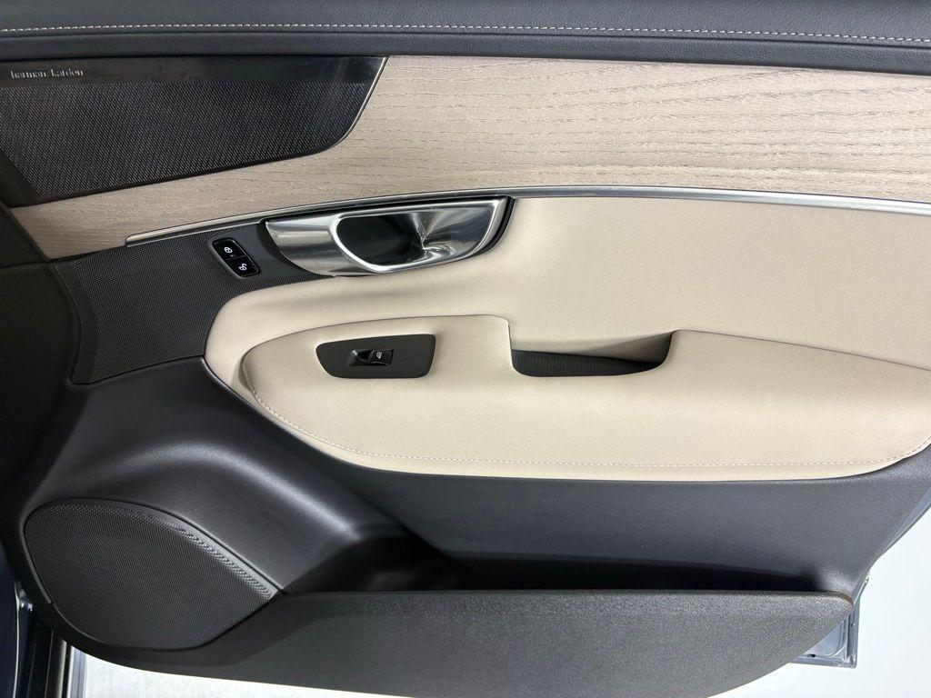 new 2026 Volvo XC90 car, priced at $69,945