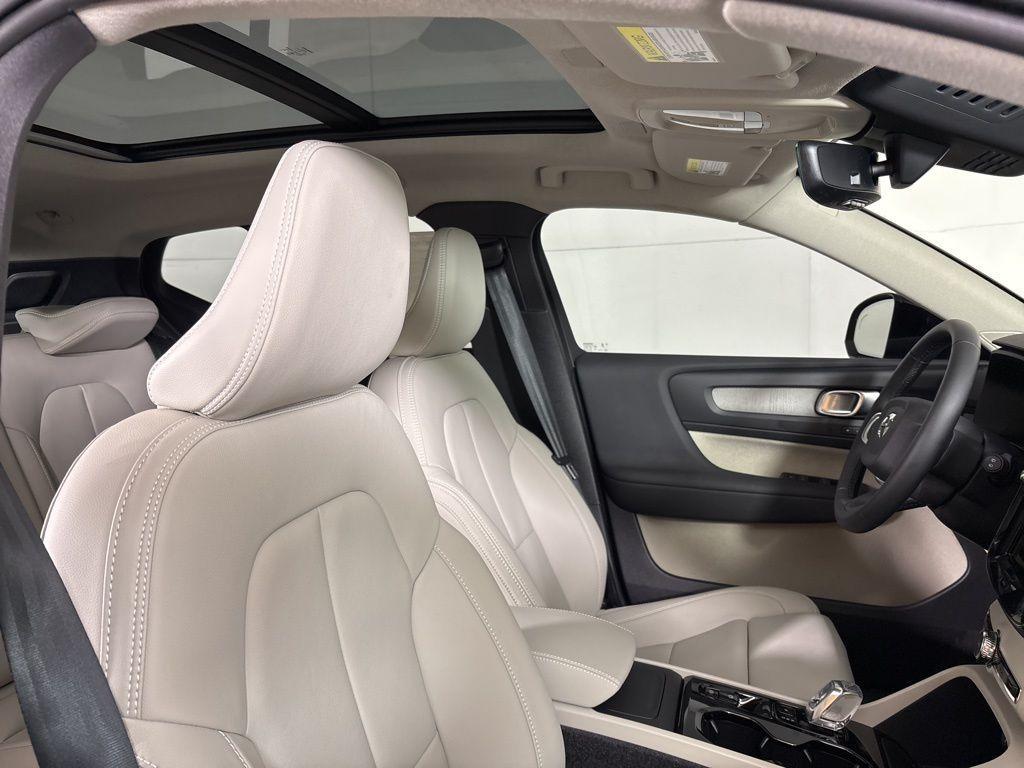 new 2026 Volvo XC40 car, priced at $48,859
