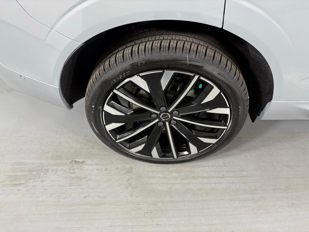 new 2026 Volvo XC60 Plug-In Hybrid car, priced at $73,510