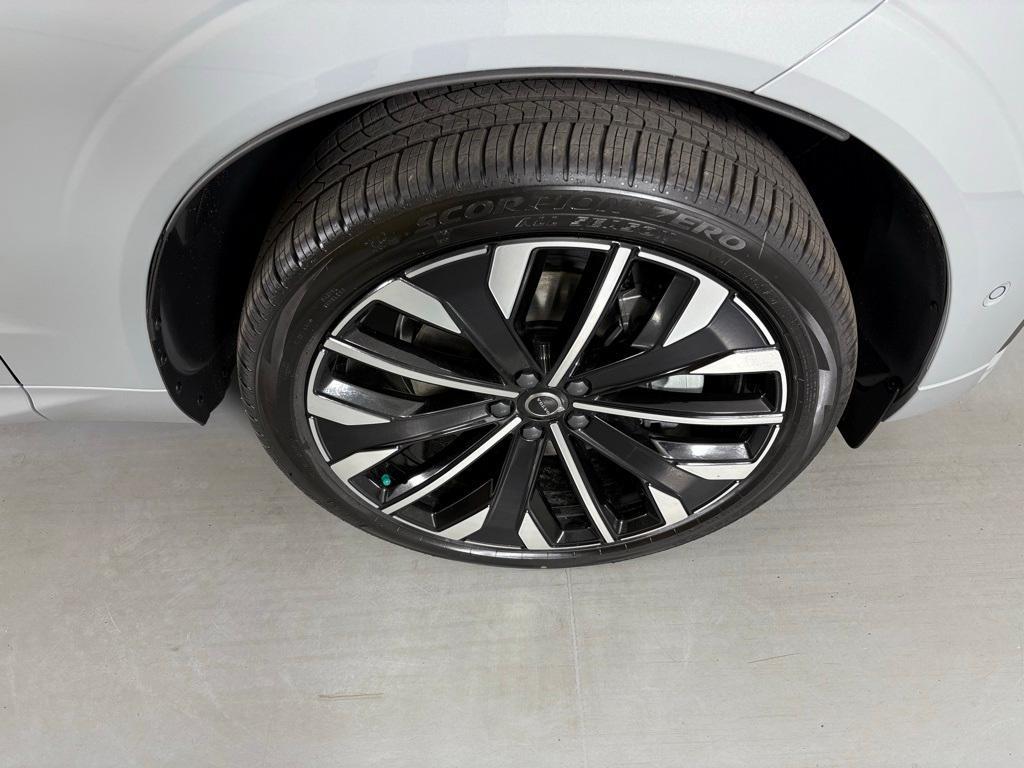 new 2026 Volvo XC60 Plug-In Hybrid car, priced at $73,510