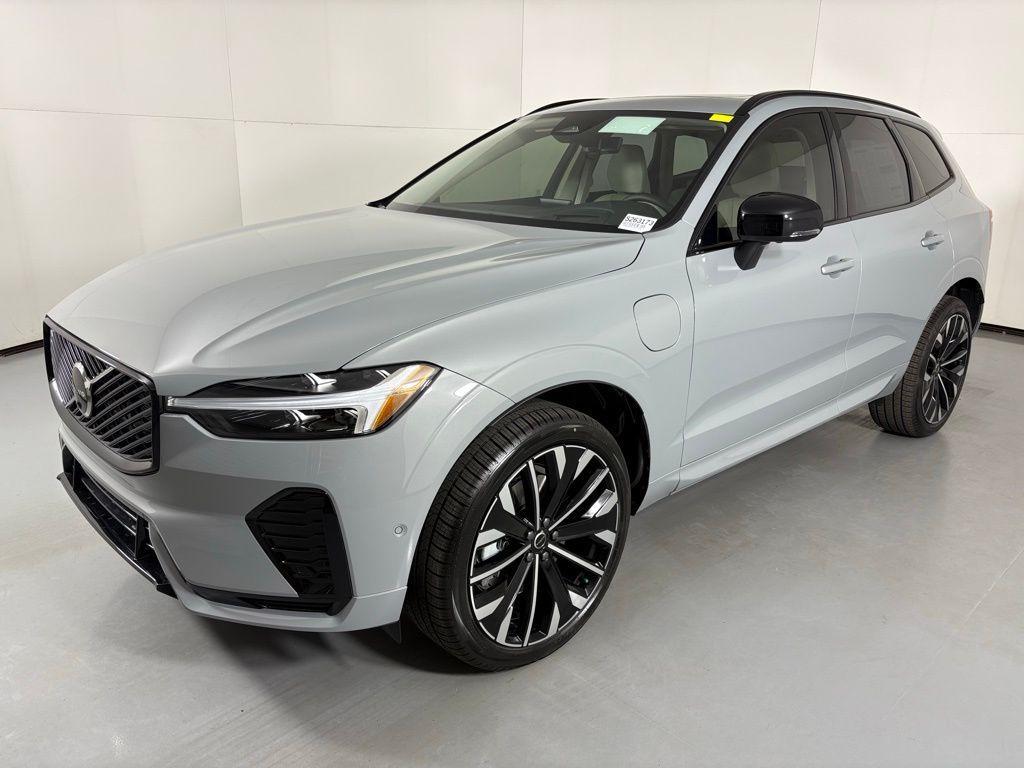 new 2026 Volvo XC60 Plug-In Hybrid car, priced at $73,010