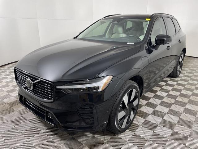 new 2025 Volvo XC60 Plug-In Hybrid car, priced at $63,235