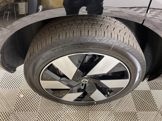 new 2025 Volvo XC60 Plug-In Hybrid car, priced at $63,235