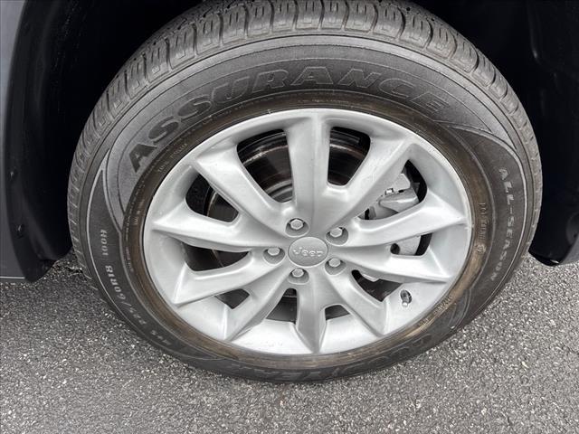 used 2016 Jeep Cherokee car, priced at $12,990