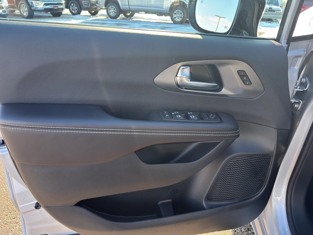 new 2026 Chrysler Pacifica car, priced at $44,999