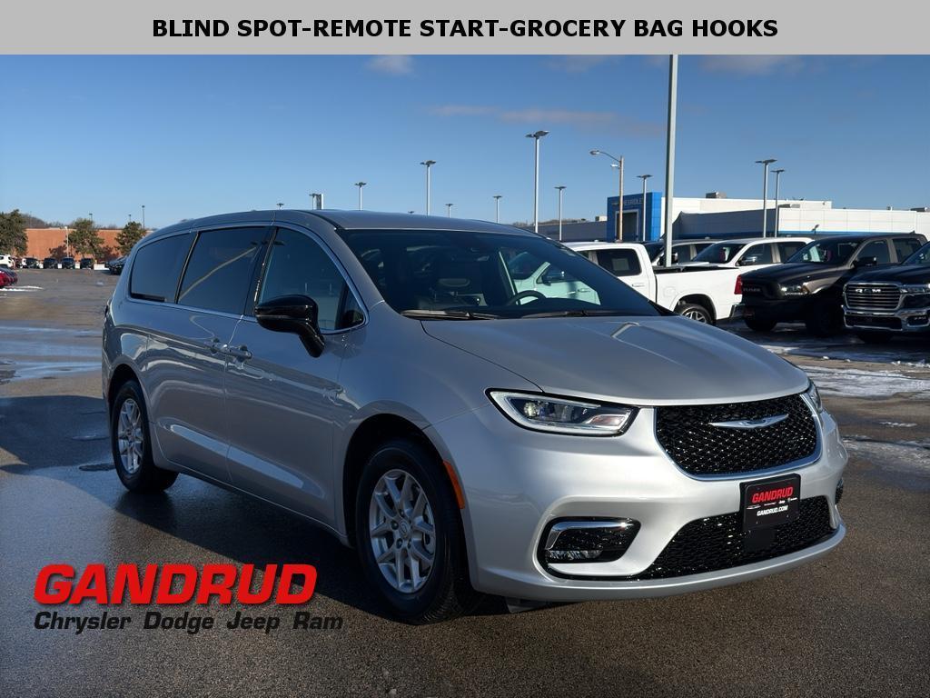 new 2026 Chrysler Pacifica car, priced at $44,999