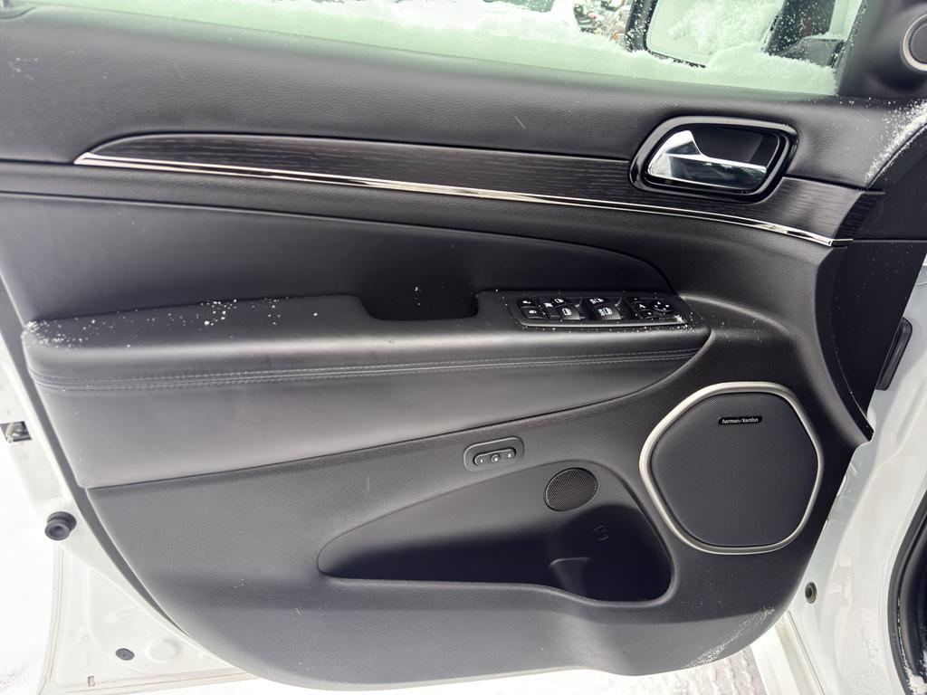 used 2021 Jeep Grand Cherokee car, priced at $27,995