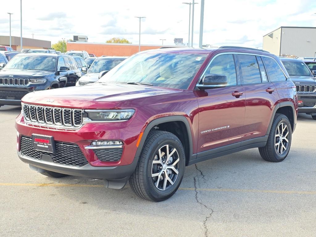 new 2025 Jeep Grand Cherokee car, priced at $49,525